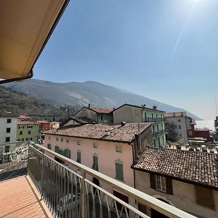 Appartamenti Baia Azzurra 5. Torbole Sul Garda Ngoại thất bức ảnh