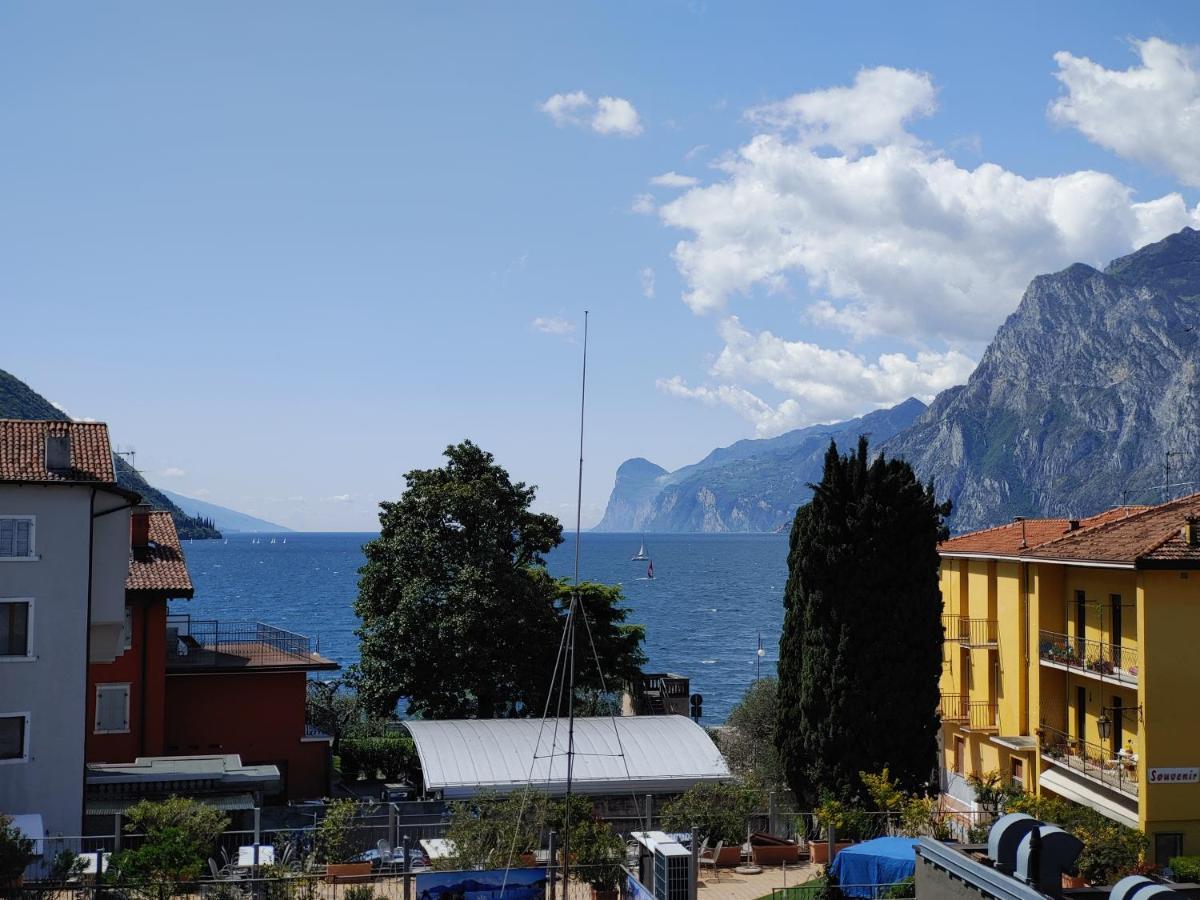 Appartamenti Baia Azzurra 5. Torbole Sul Garda Ngoại thất bức ảnh