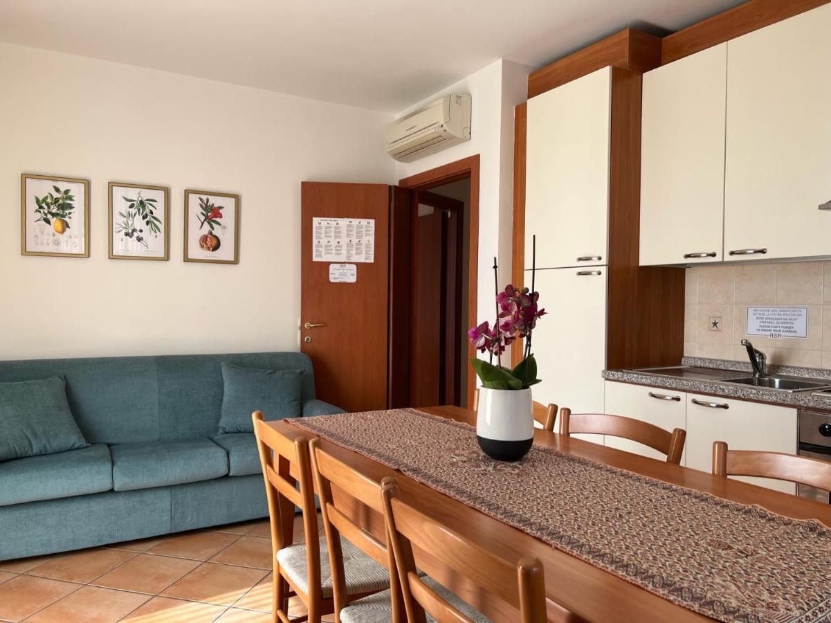 Appartamenti Baia Azzurra 5. Torbole Sul Garda Ngoại thất bức ảnh