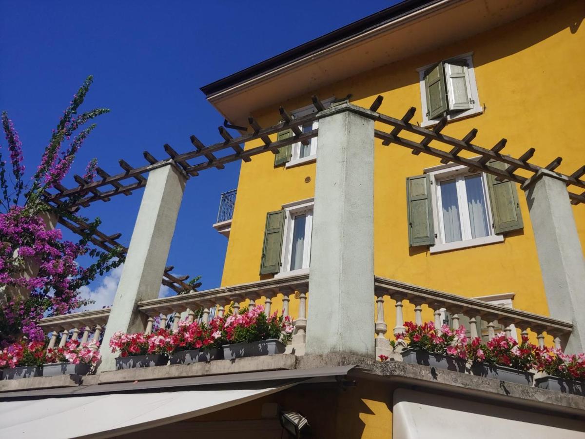 Appartamenti Baia Azzurra 5. Torbole Sul Garda Ngoại thất bức ảnh
