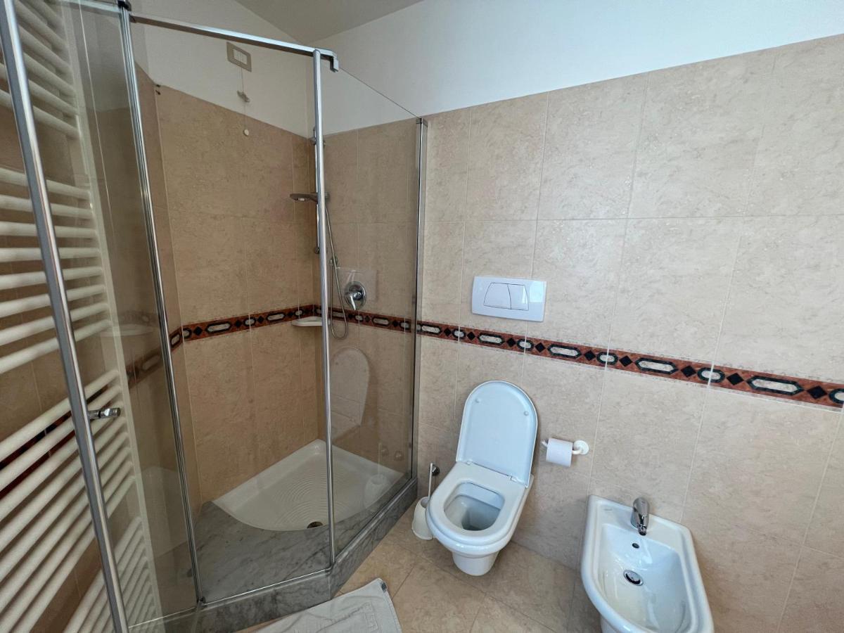 Appartamenti Baia Azzurra 5. Torbole Sul Garda Ngoại thất bức ảnh